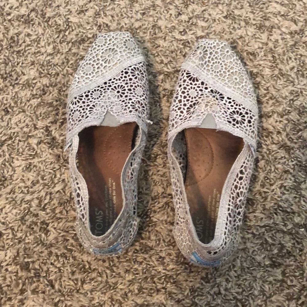 Toms